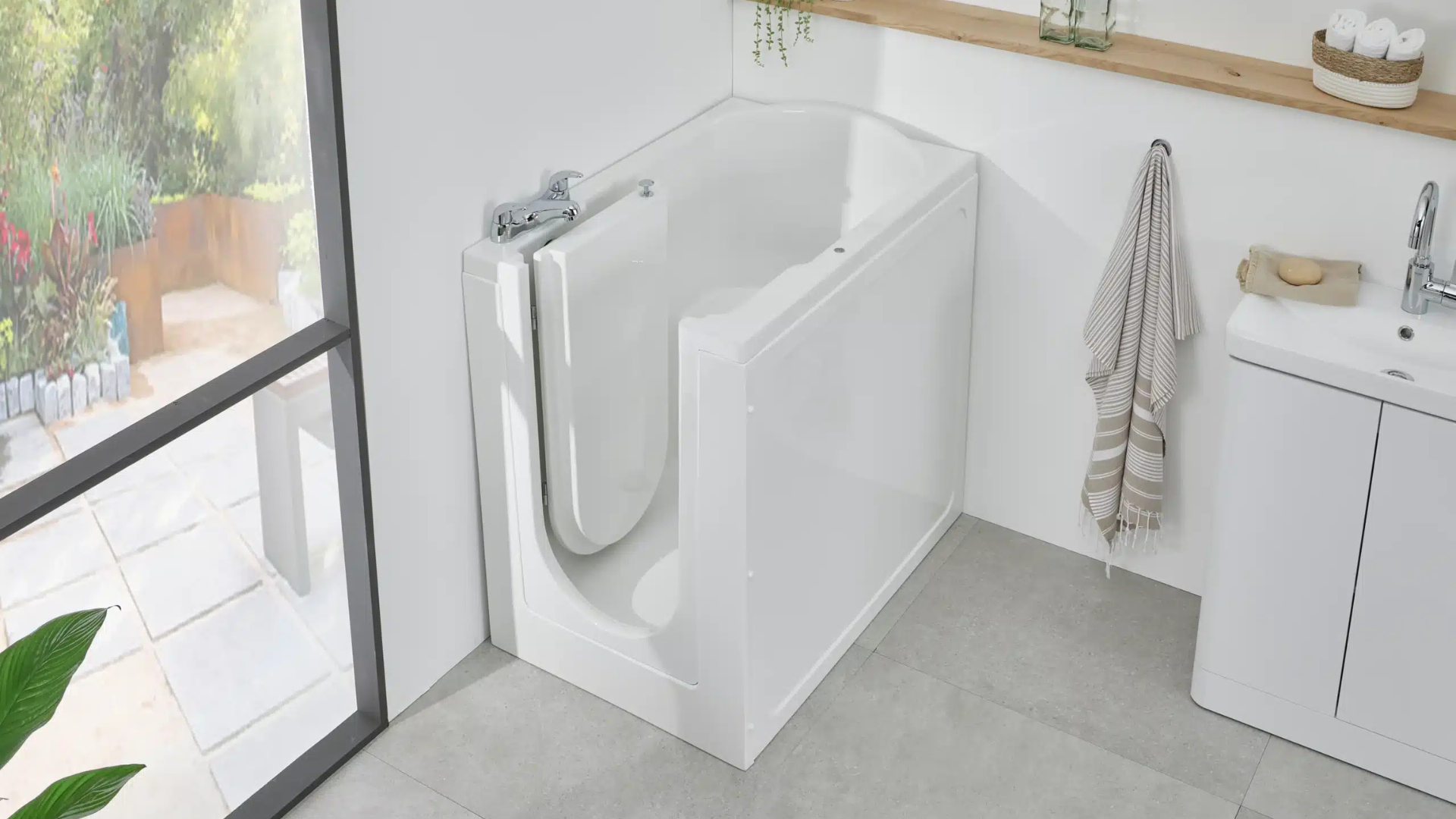 The Florida compact walk-in bath with inward-opening door. Supplied by Age Care Bathrooms.