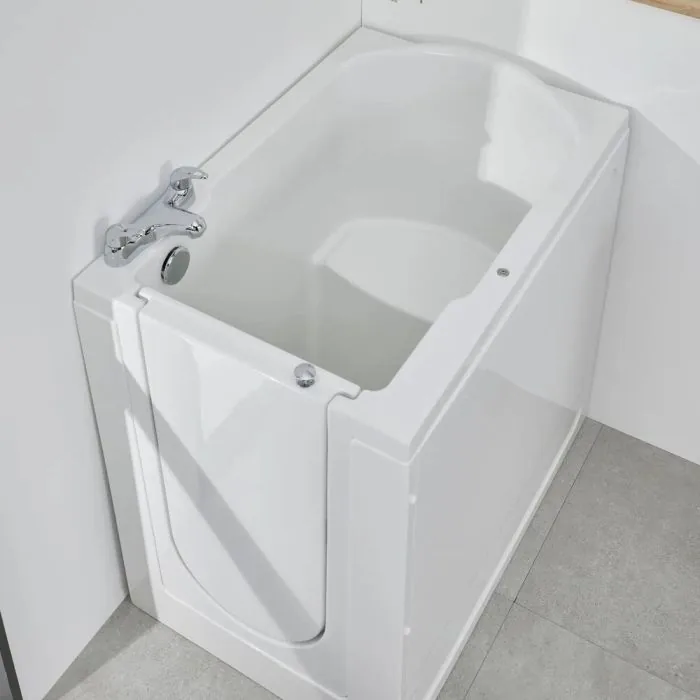 Angled view of the Florida walk-in bath showing the built-in seat