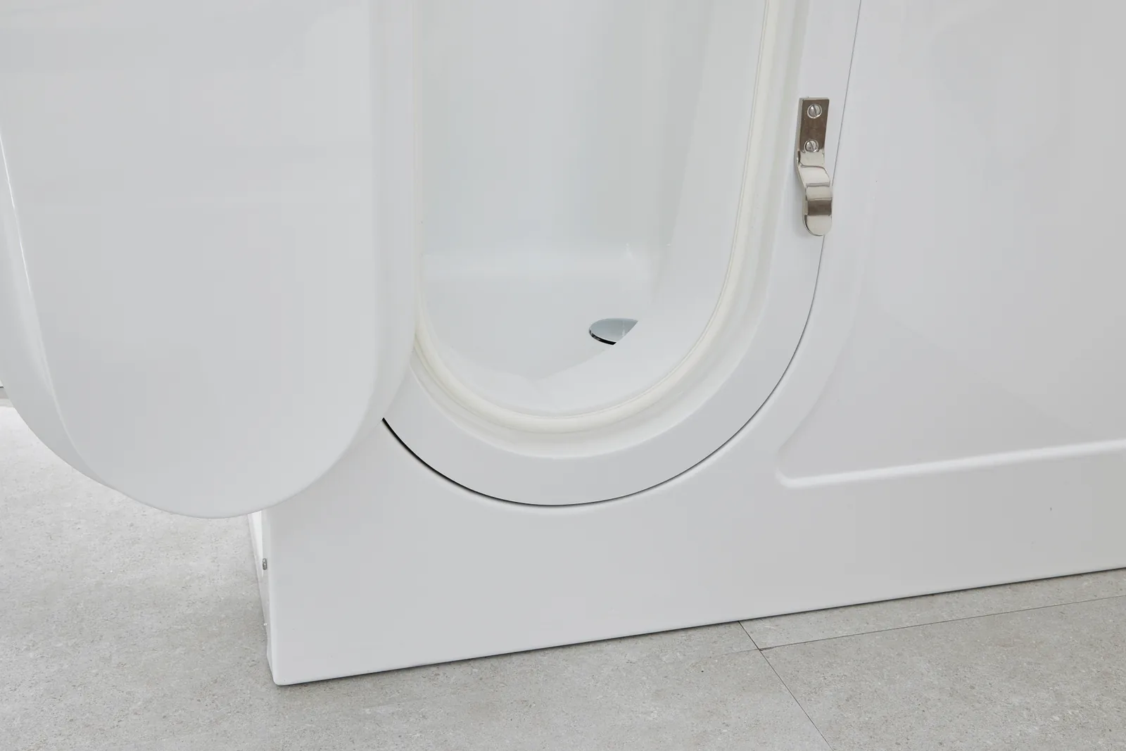 Close-up of the Vermont walk-in bath's low door and step-in