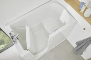 Top-down view inside the Oregon walk-in bath showing its deep, seated design