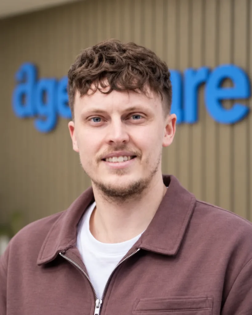 Mark Peat, SEO Specialist At Age Care Bathrooms