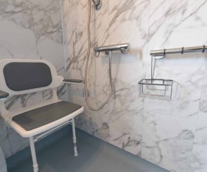 Sandra's after pics - new bathroom