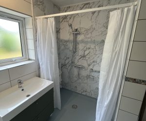 Sandra's after pics - new bathroom