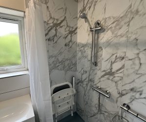 Sandra's after pics - new bathroom